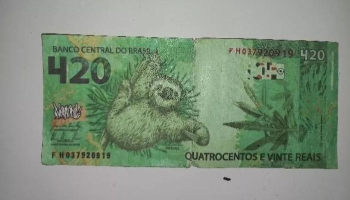 Nota falsa de R$ 420 é apreendida com homem preso por tráfico de drogas em Curitiba